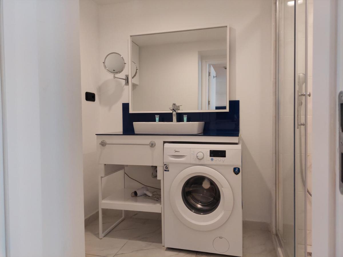 Orbi City Apartment Batoemi Buitenkant foto