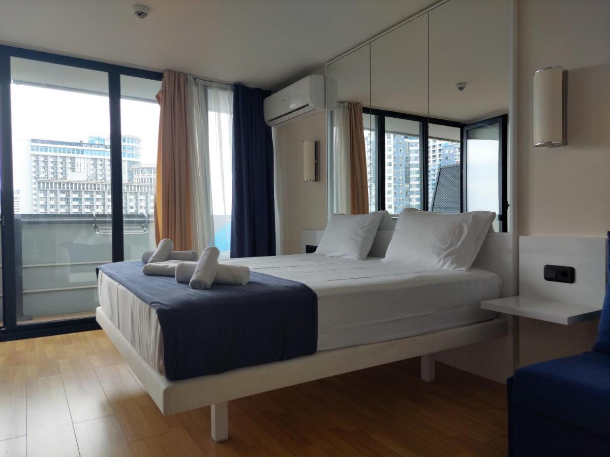 Orbi City Apartment Batoemi Buitenkant foto